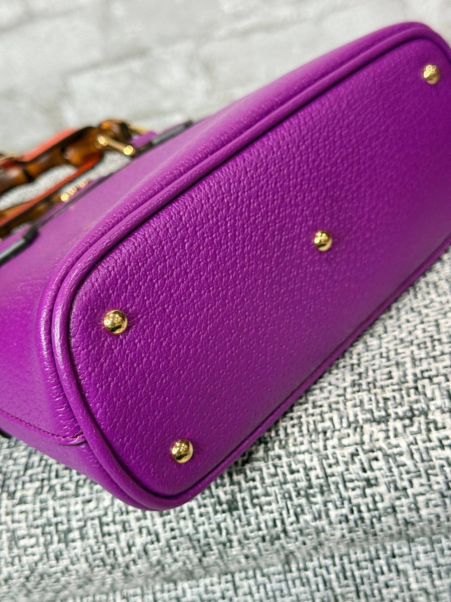 🌸🪻Gucci Mini Diana tote bag with Bamboo top handle in purple 🪻🌸
Retails $3500
🪻Excellent condition🪻