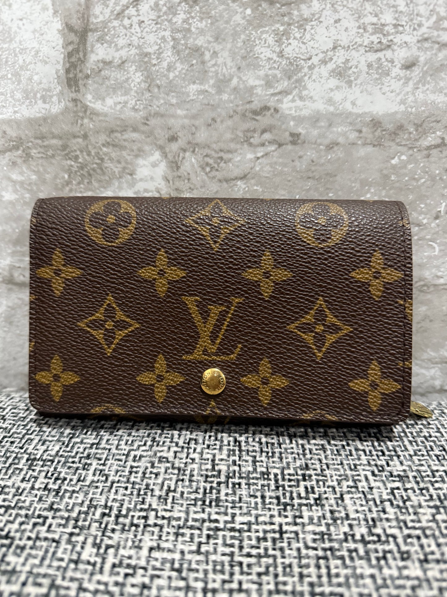 Louis Vuitton Monogram Wallet w/ callouts