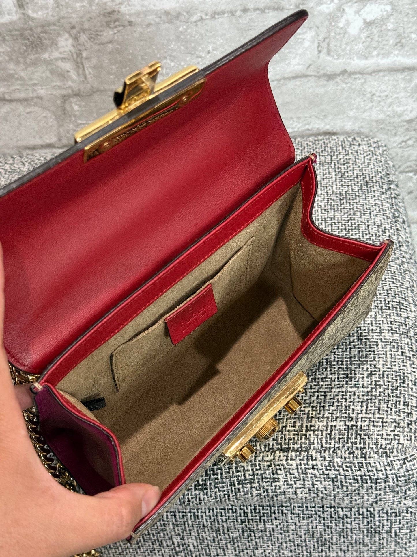 👜Gucci Supreme Monogram Small Padlock 👜