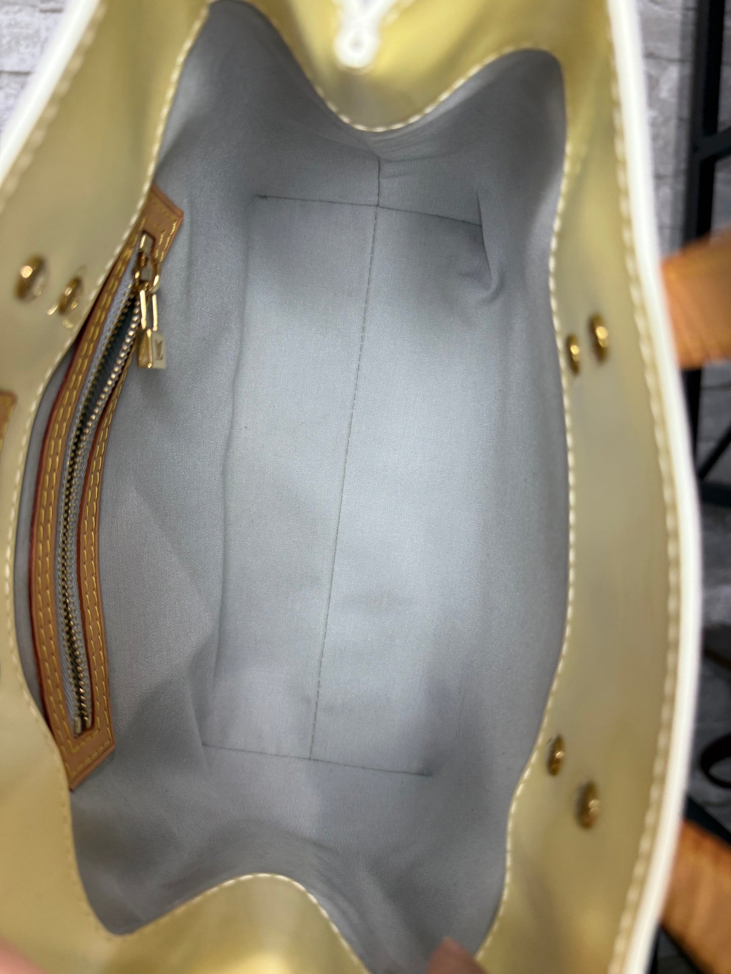 🌼👜Louis Vuitton Monogram Vernis Lead Yellow 👜🌼