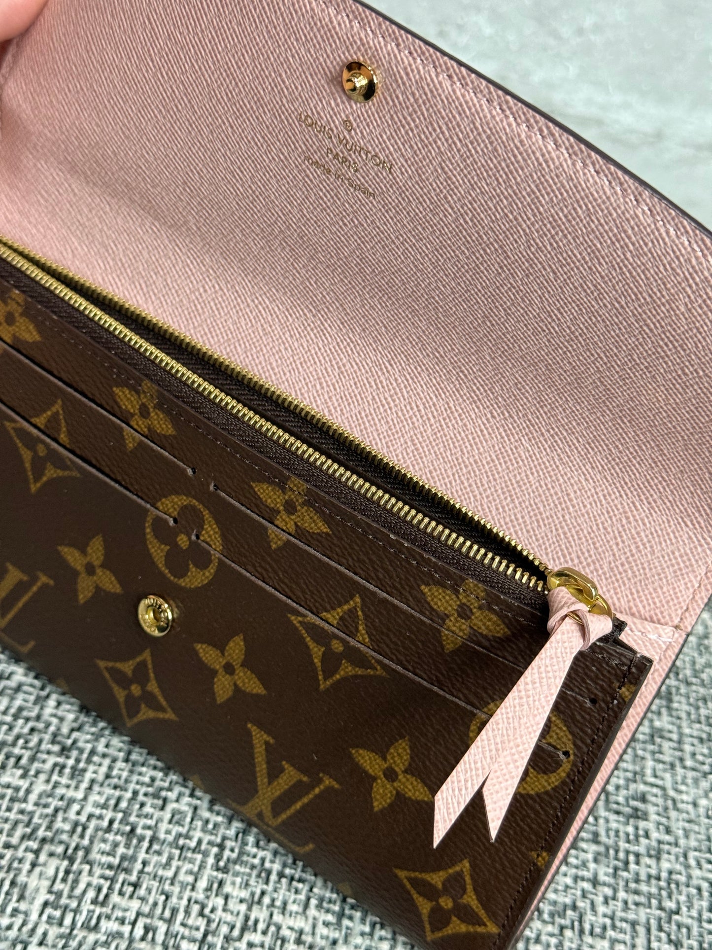 🌸👜Louis Vuitton Emilie Wallet Rose Ballerine👜 🌸