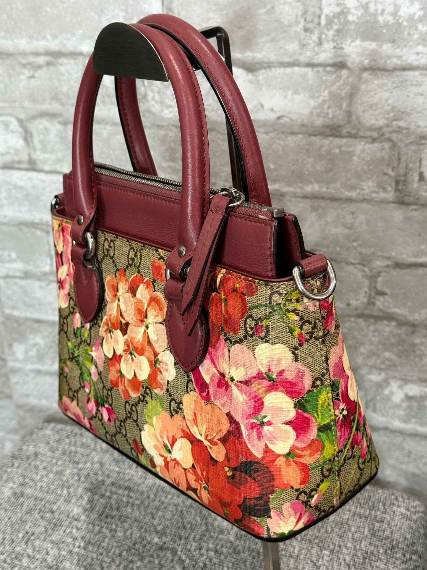 🌷🌸👜Gucci GG Supreme Pink Floral Print Top Handle 🌷🌸👜