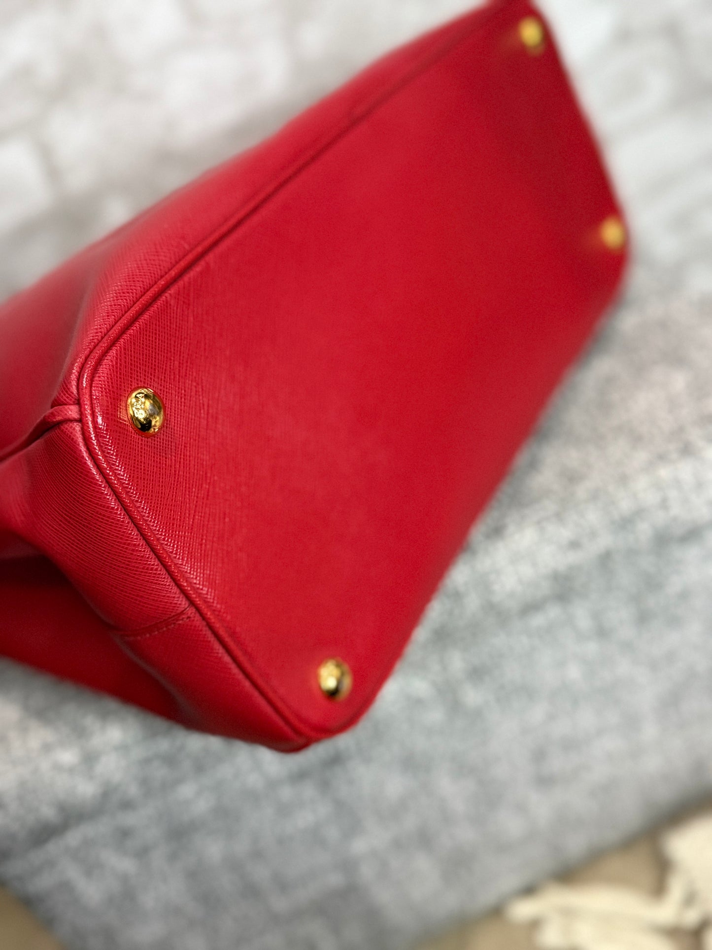 🍎 👜 Prada Galleria Saffiano leather bag in Red 👜 🍎