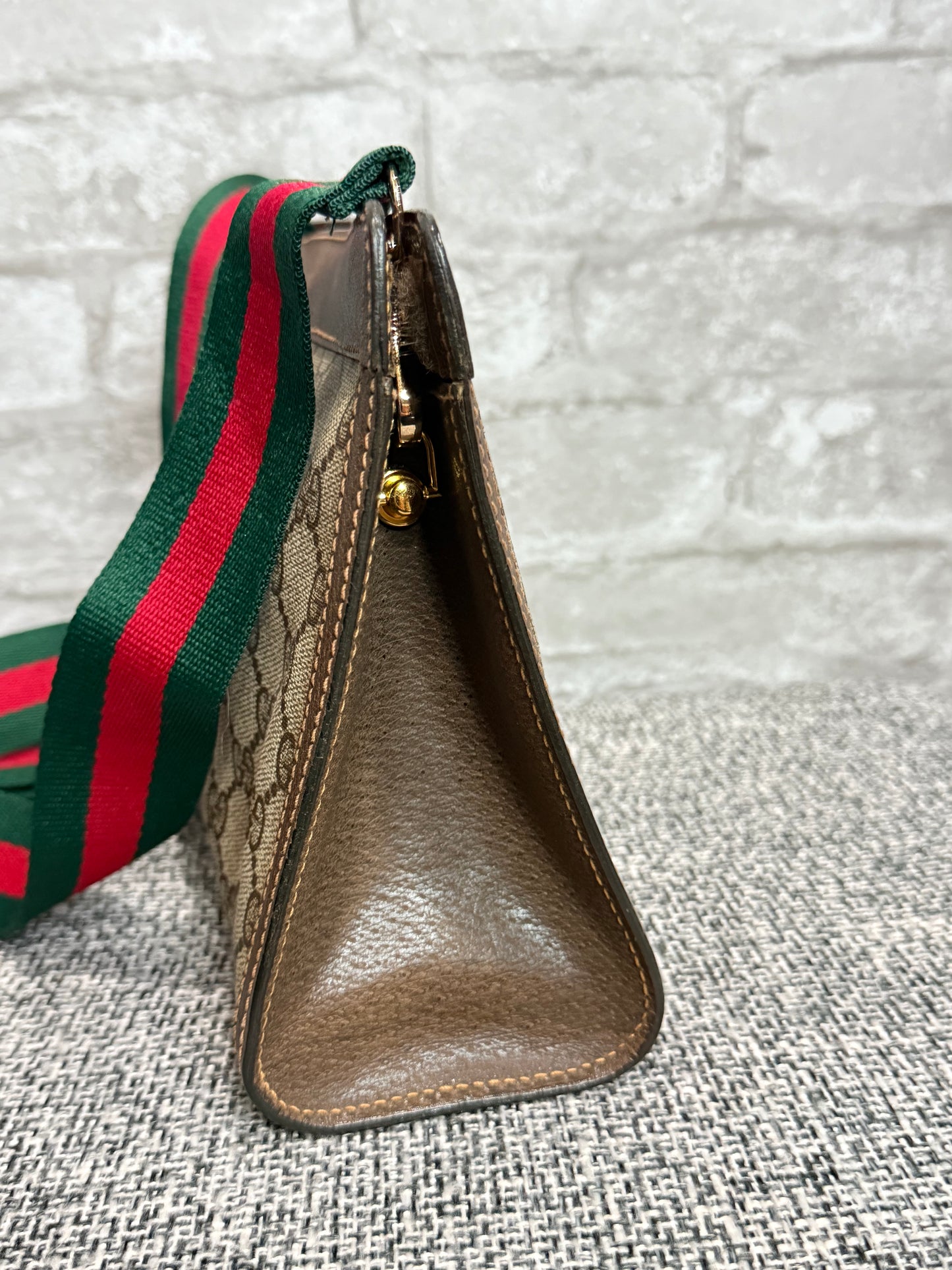 💼 🌸Gucci Vintage Clutch turned crossbody bag 💼  🌸