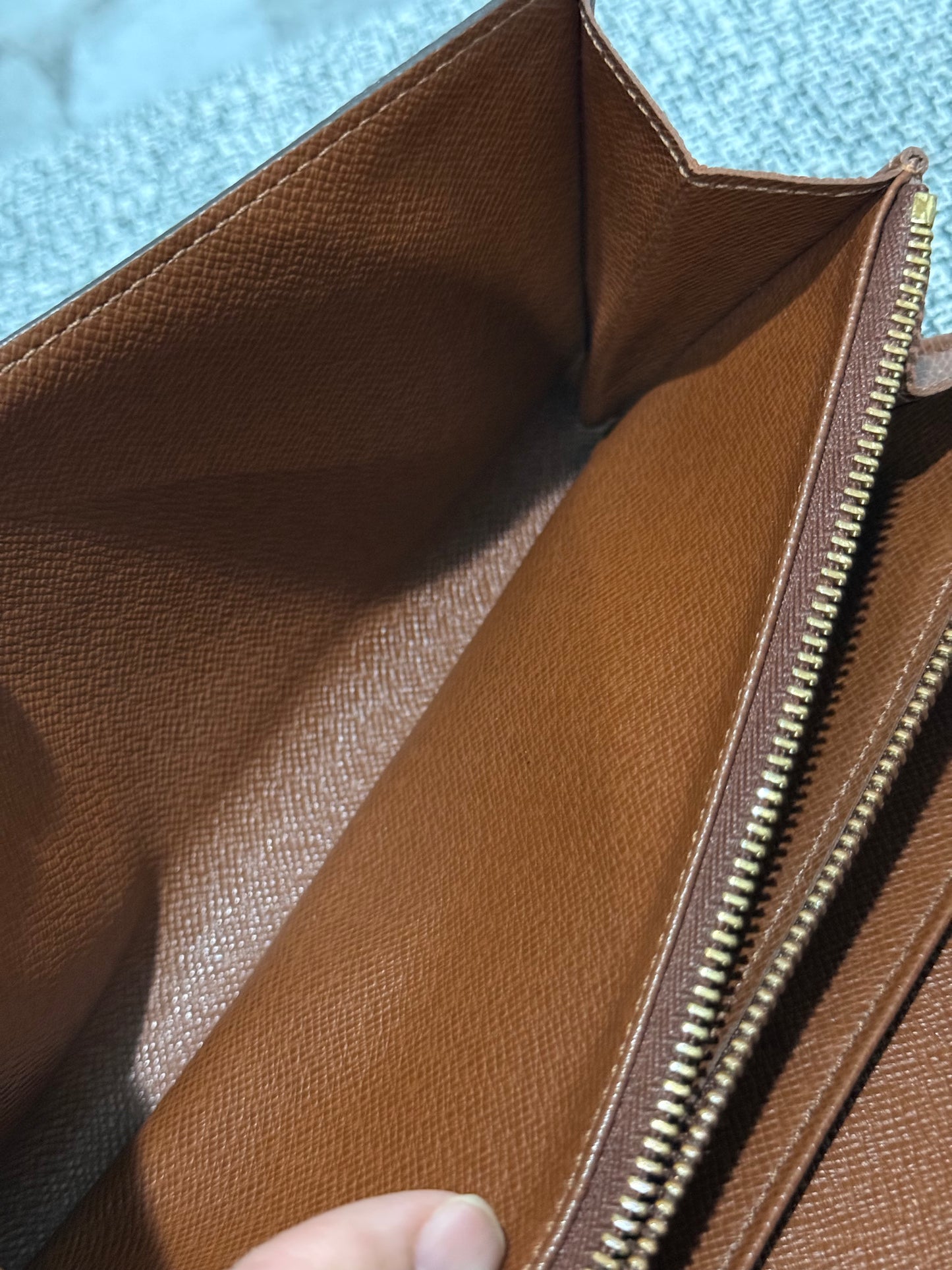 Louis Vuitton 2005 Sarah Long Wallet in Monogram