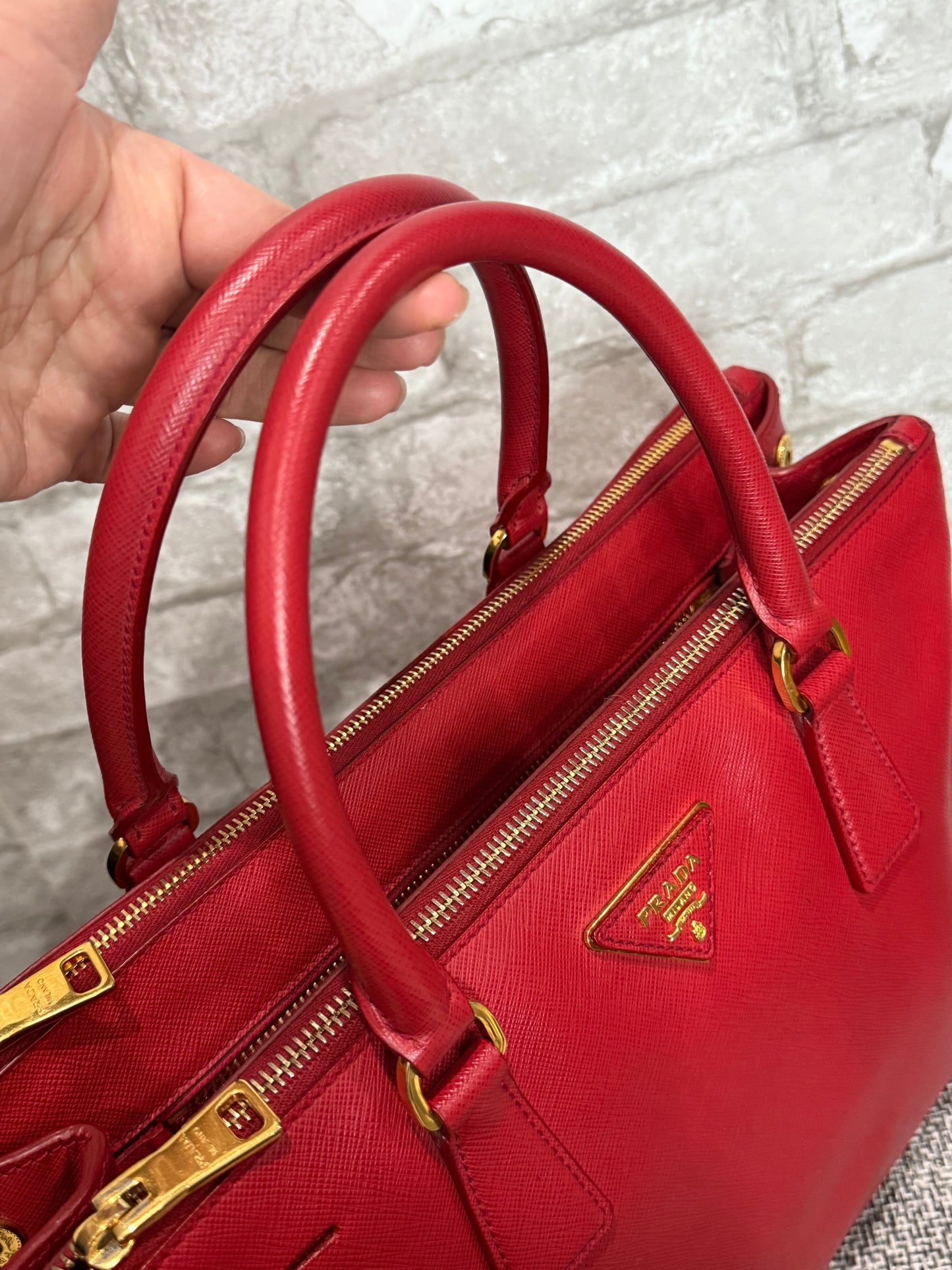 🍎 👜 Prada Galleria Saffiano leather bag in Red 👜 🍎