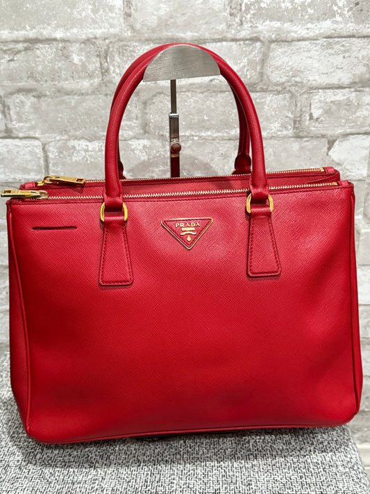 🍎 👜 Prada Galleria Saffiano leather bag in Red 👜 🍎