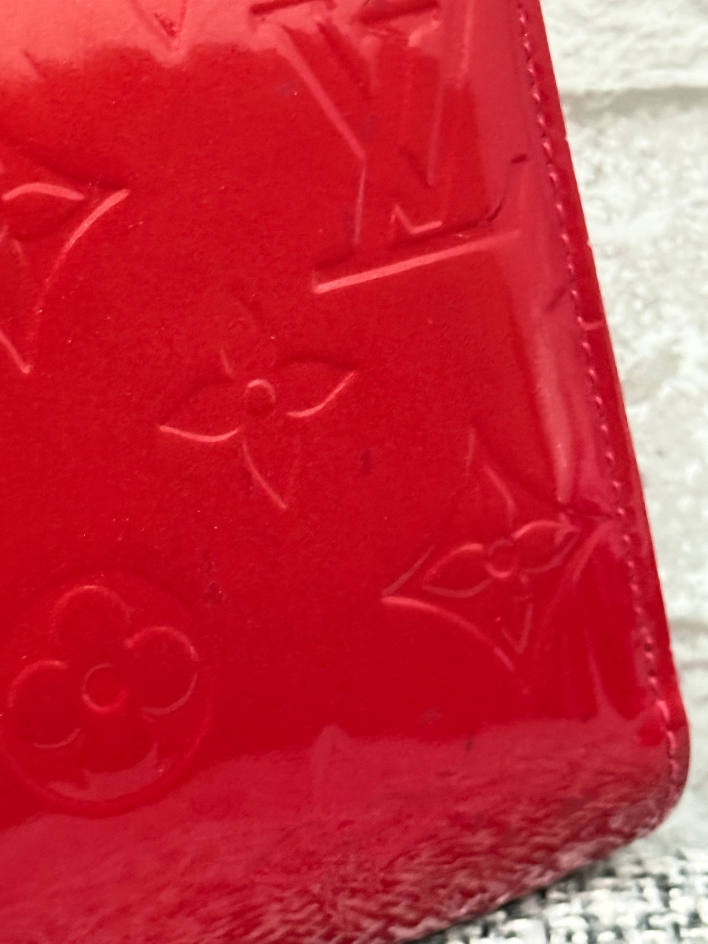 Louis Vuitton 2012 Red Vernis Zippy Wallet in Monogram