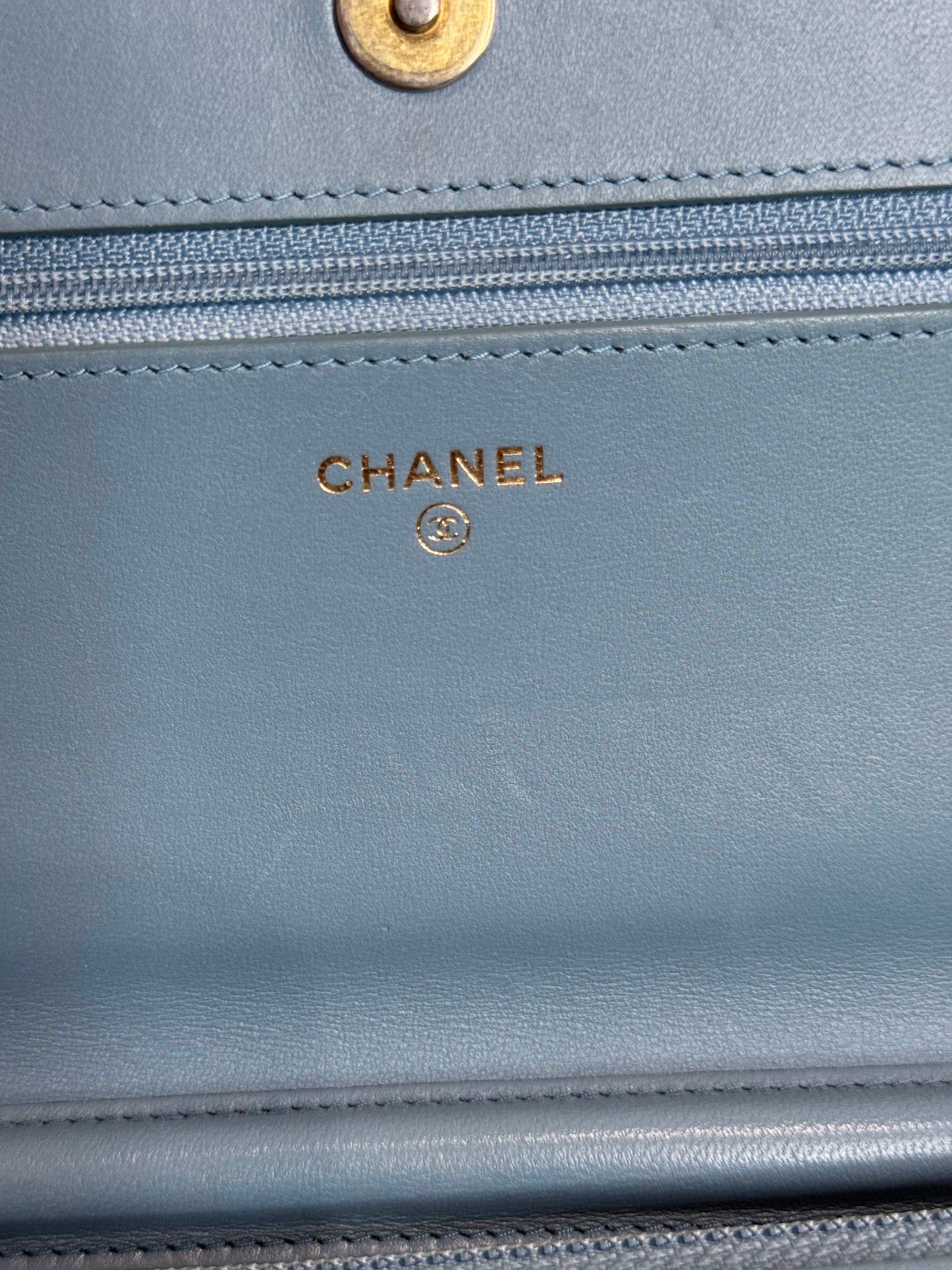 👜🪻Chanel Boy Wallet On Chain Lambskin Leather 🪻👜