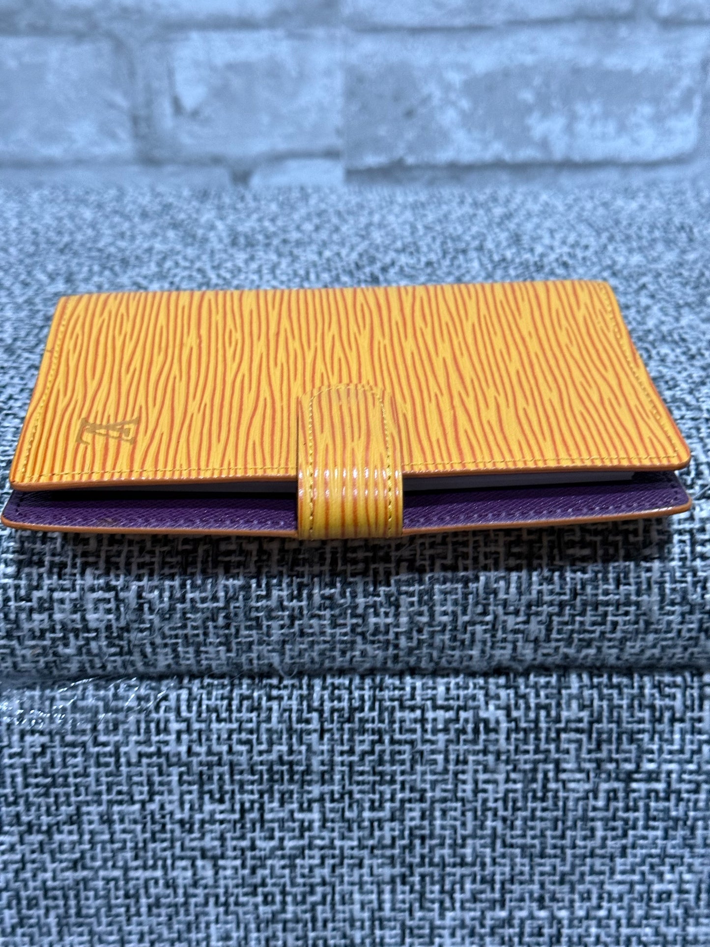 Louis Vuitton 1998 Epi in Yellow agenda