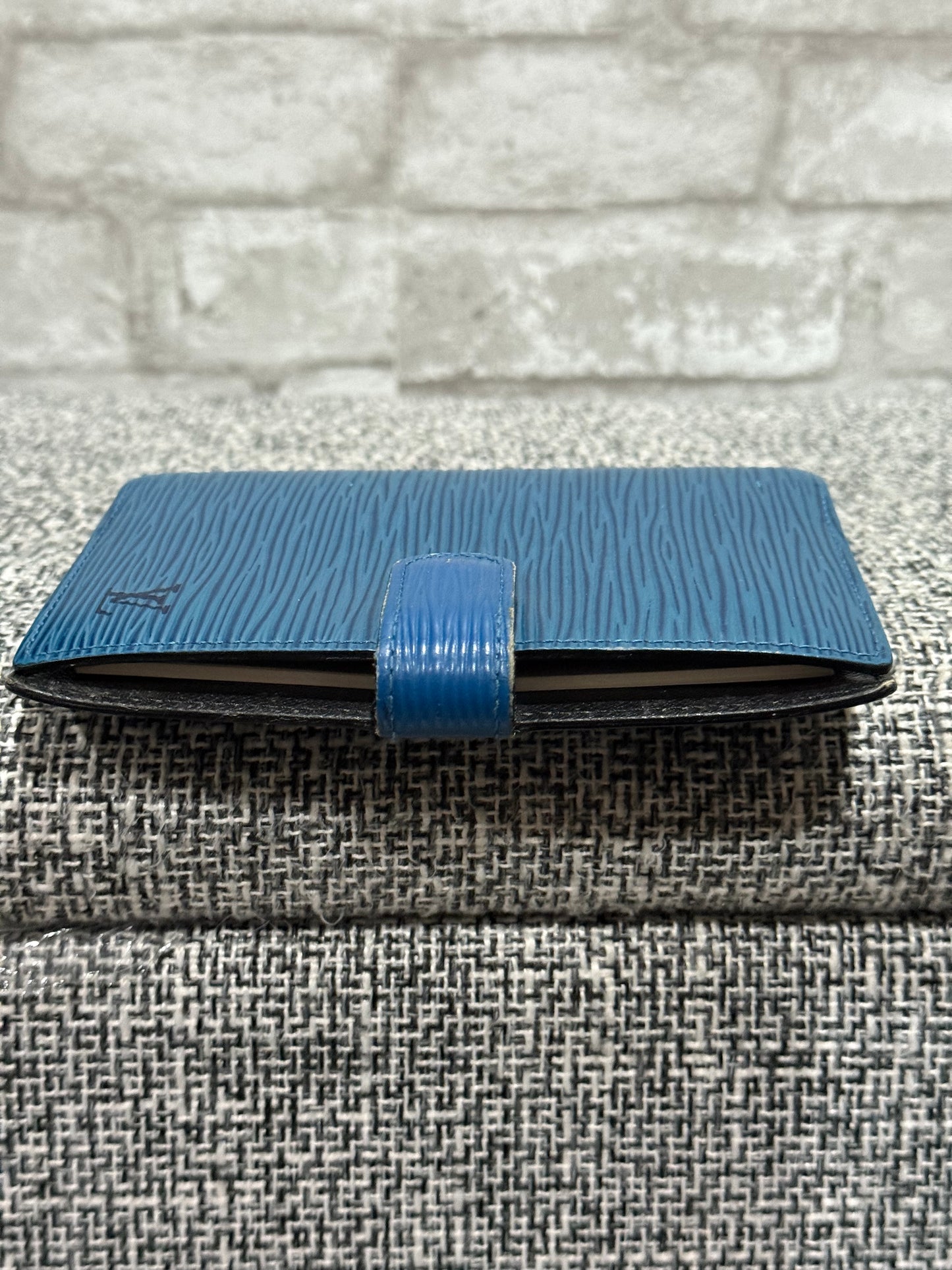 Louis Vuitton 1997 Agenda Epi Blue