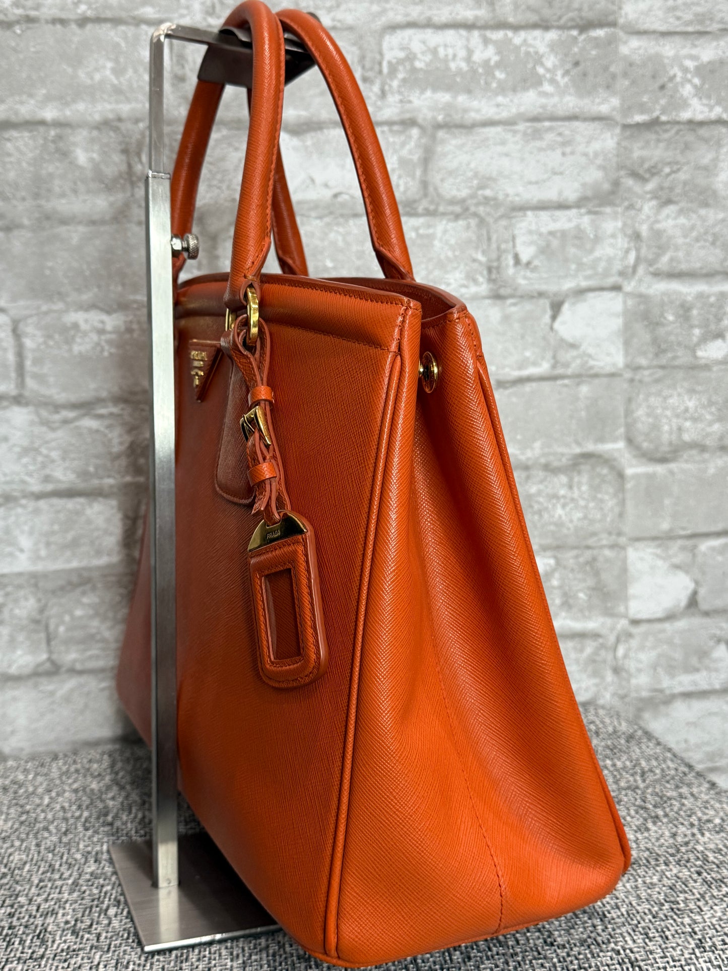 🍊 👜 Prada Galleria Saffiano leather bag in Orange 👜 🍊