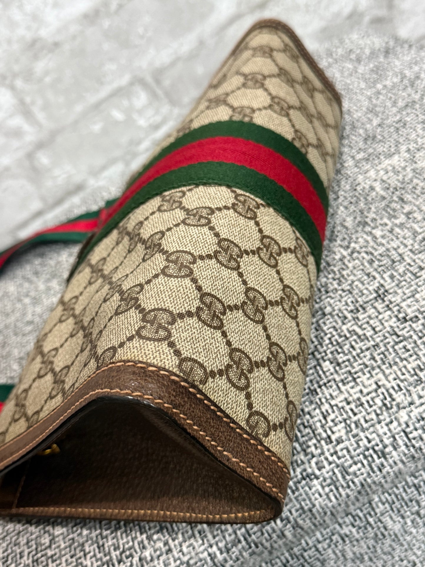 💼 🌸Gucci Vintage Clutch turned crossbody bag 💼  🌸
