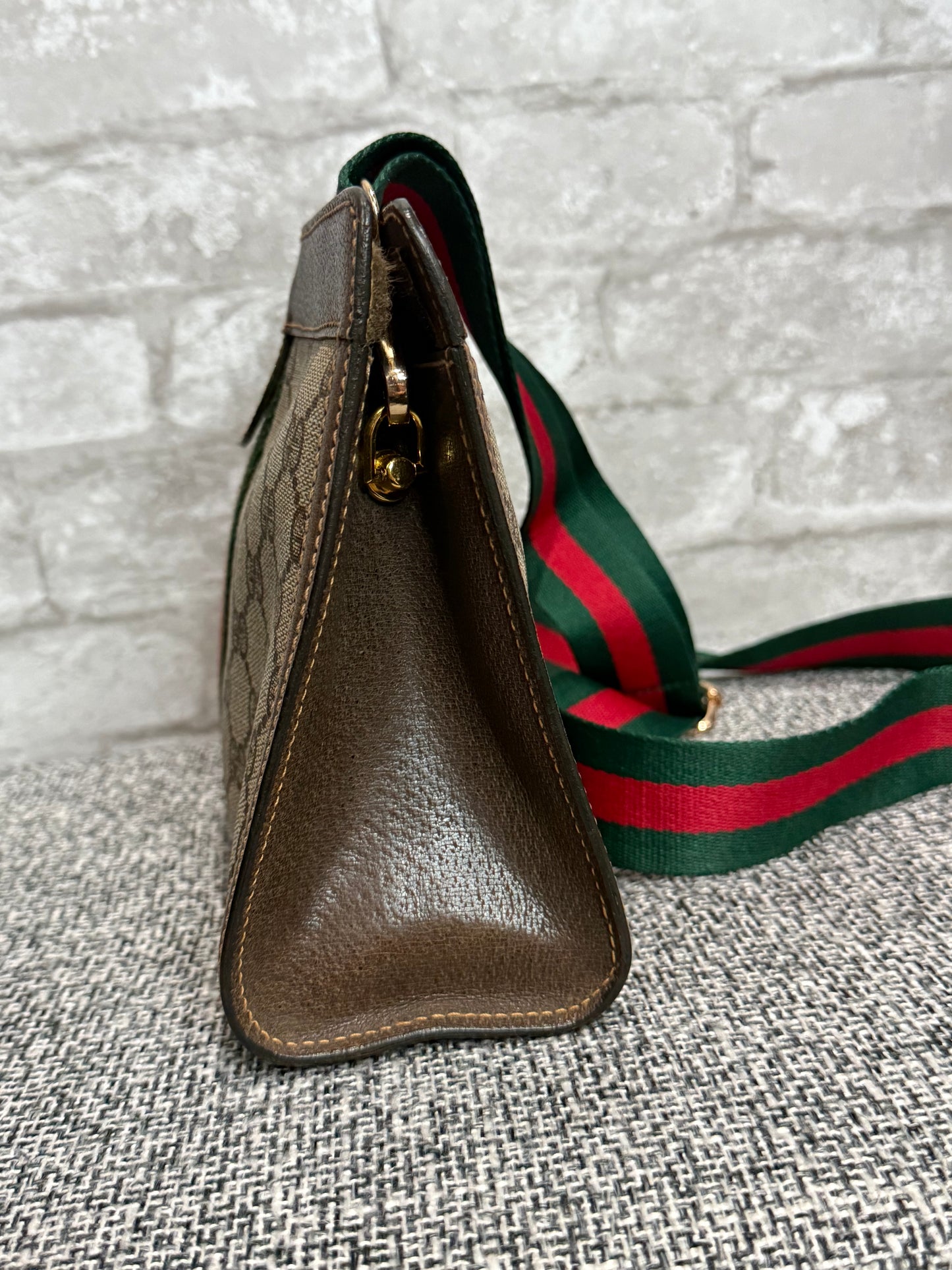 💼 🌸Gucci Vintage Clutch turned crossbody bag 💼  🌸