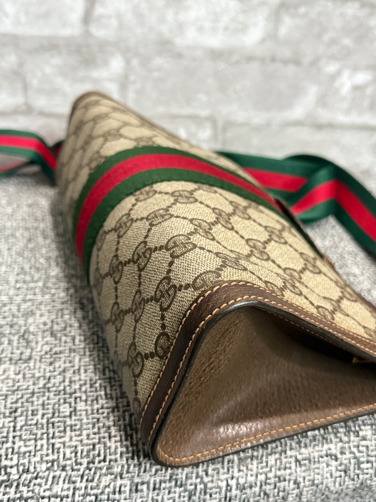 💼 🌸Gucci Vintage Clutch turned crossbody bag 💼  🌸
