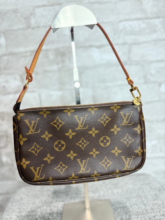 👜 🌹Louis Vuitton Pochette Monogram 👜 🌹