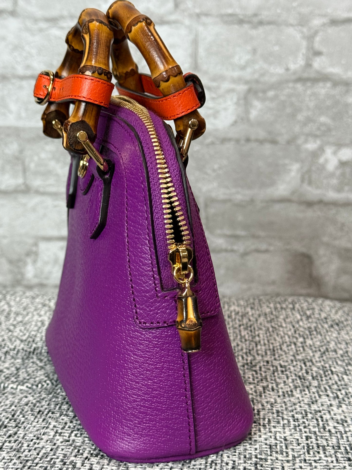🌸🪻Gucci Mini Diana tote bag with Bamboo top handle in purple 🪻🌸
Retails $3500
🪻Excellent condition🪻