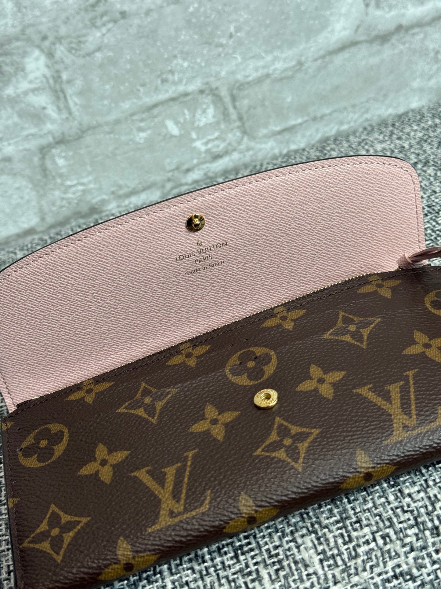🌸👜Louis Vuitton Emilie Wallet Rose Ballerine👜 🌸