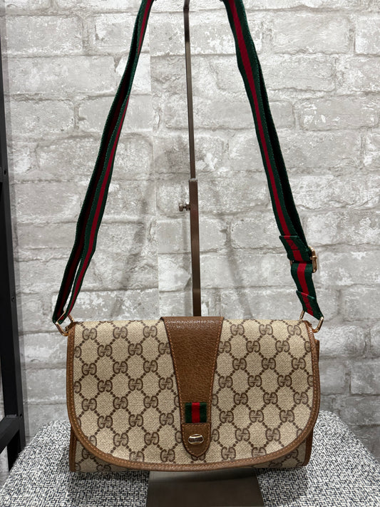 Gucci Vintage Clutch turn into Crossbody