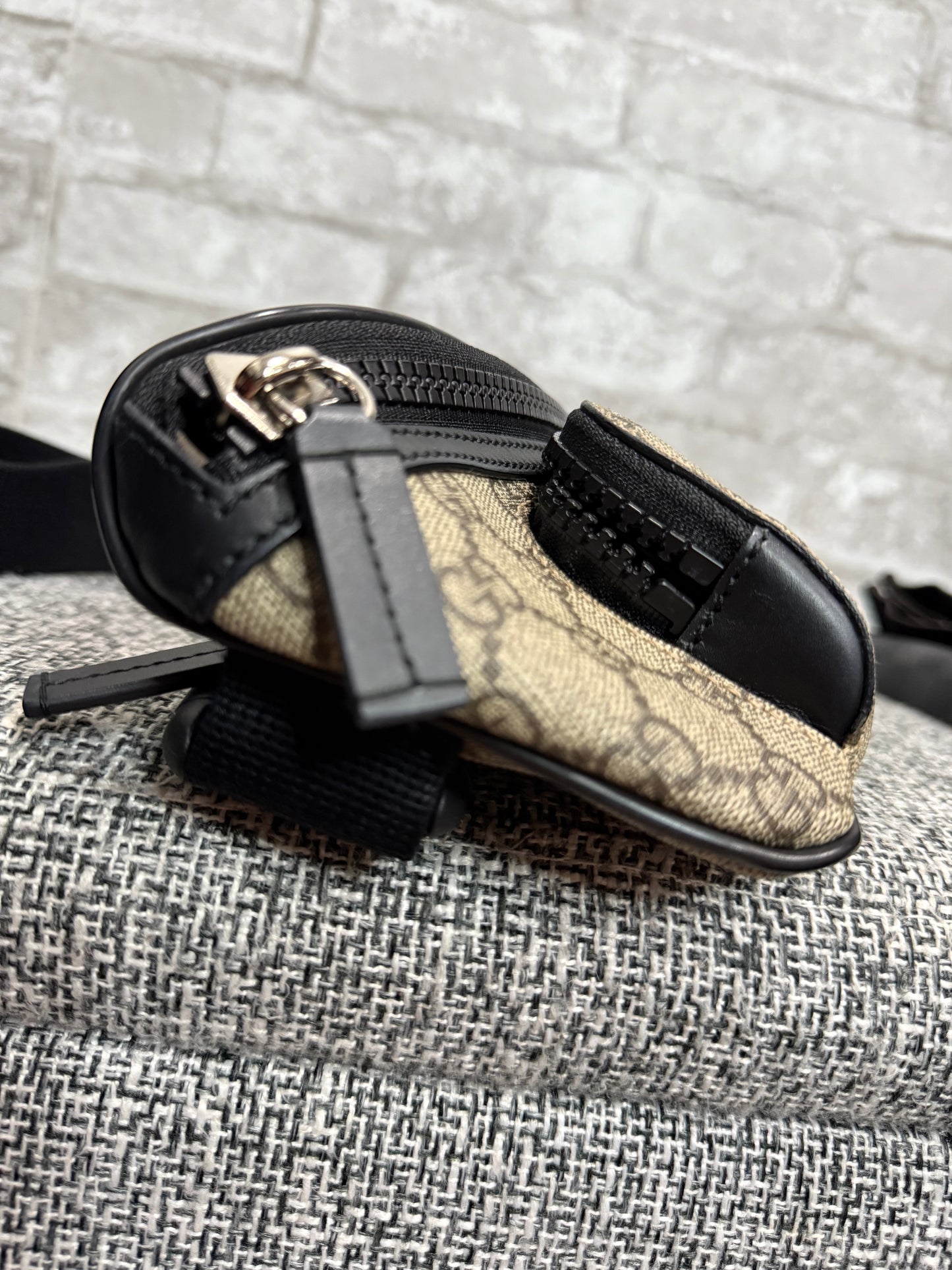 Gucci GG Supreme Belt Bag