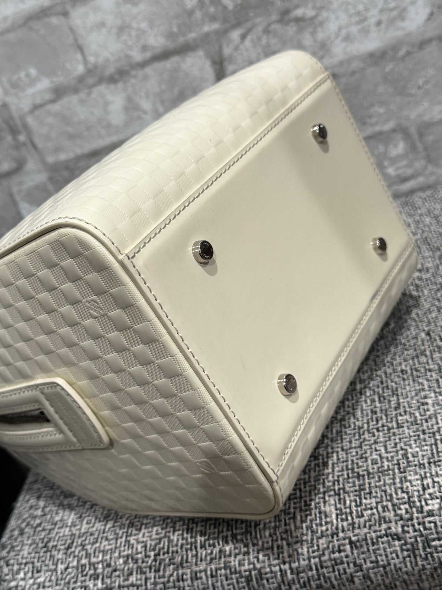 Louis Vuitton 2013 Limited Edition Speedy Cube PM in Damier Facette leather White