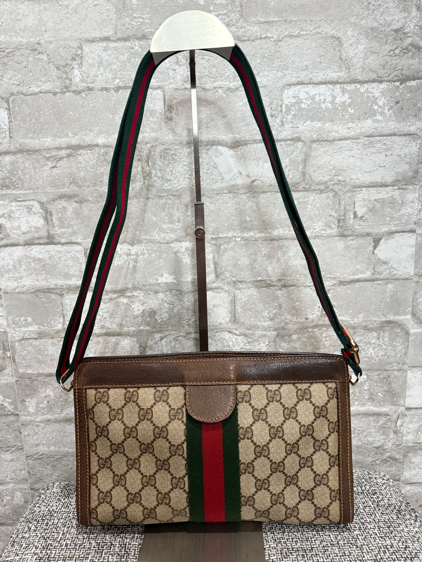 💼 🌸Gucci Vintage Clutch turned crossbody bag 💼  🌸