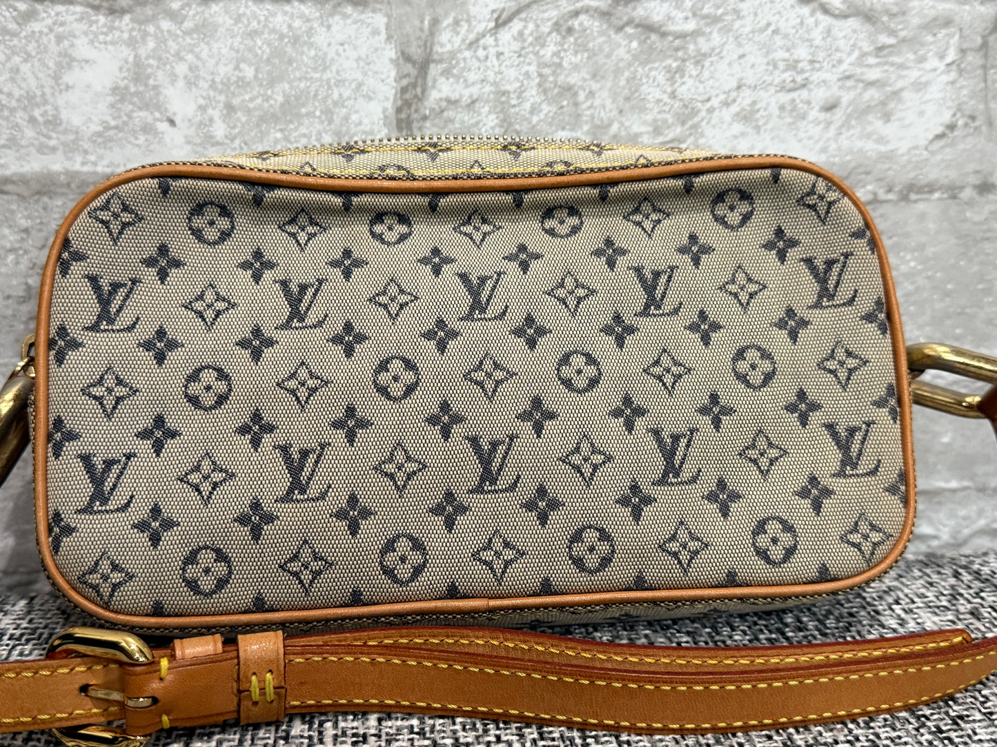 Louis Vuitton 2001 Vintage Juliette cloth handbag