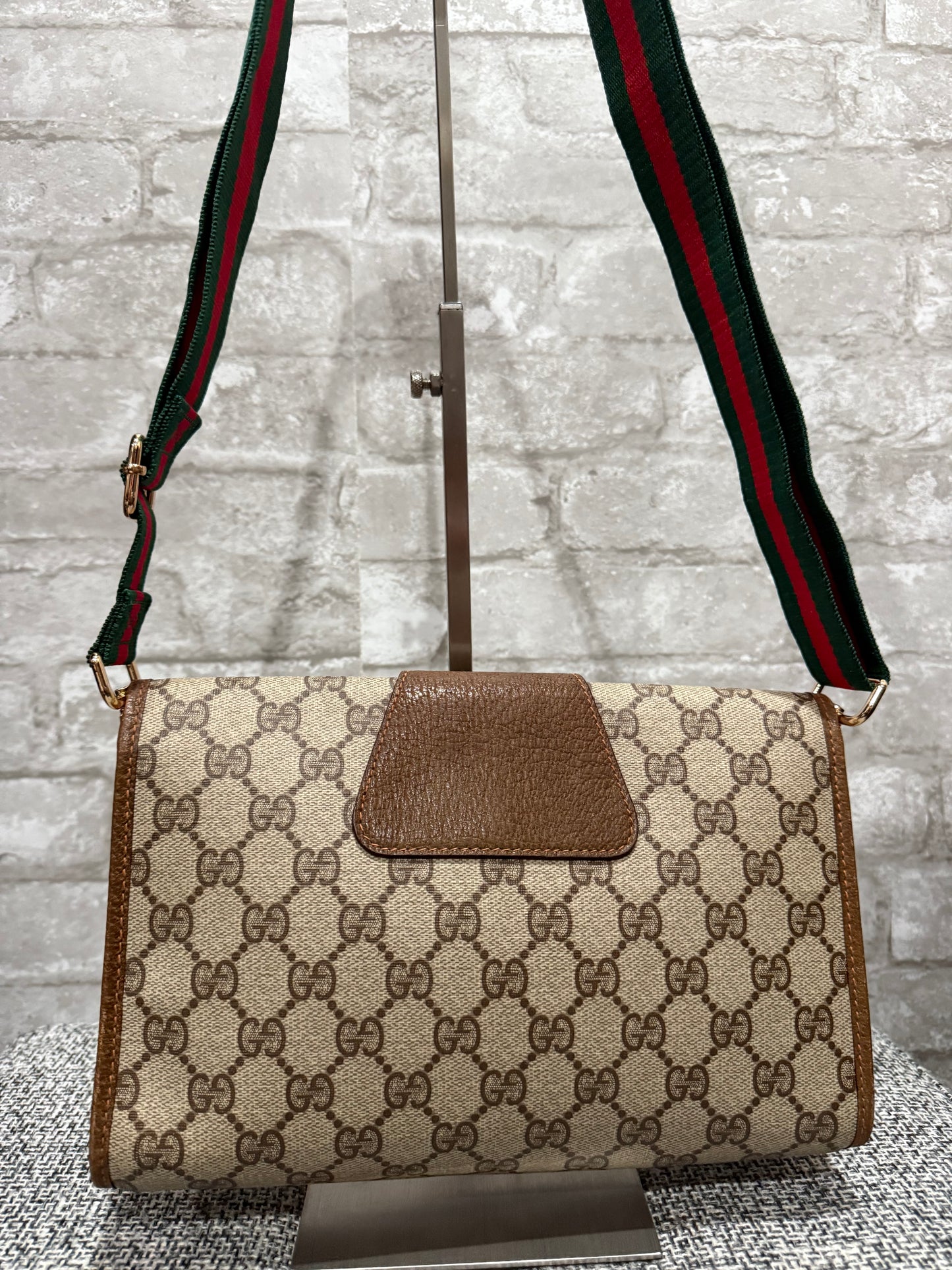 Gucci Vintage Clutch turn into Crossbody
