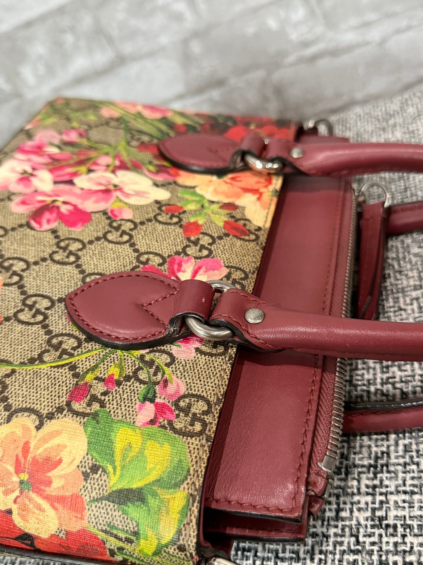 🌷🌸👜Gucci GG Supreme Pink Floral Print Top Handle 🌷🌸👜