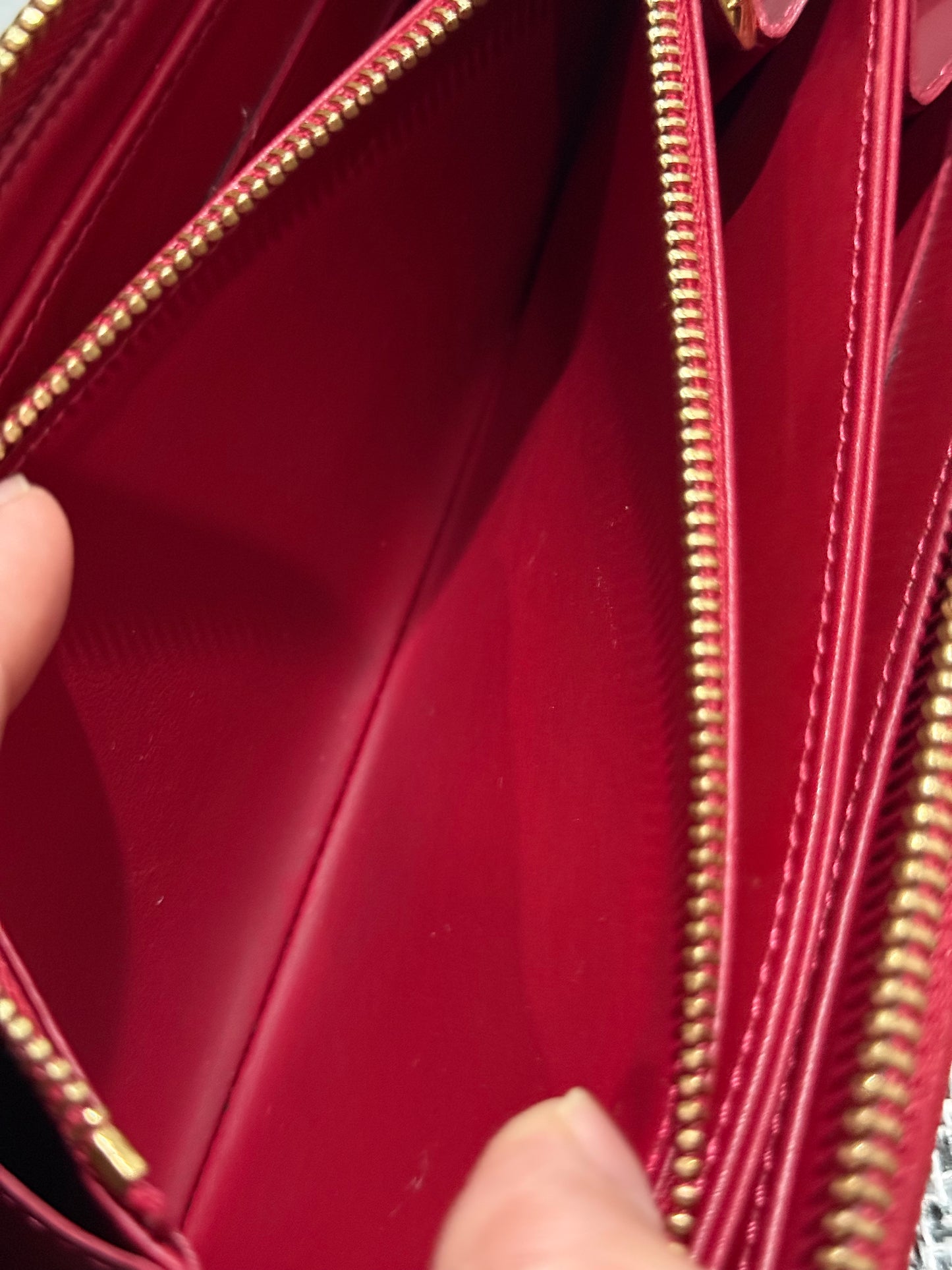 Louis Vuitton 2012 Red Vernis Zippy Wallet in Monogram