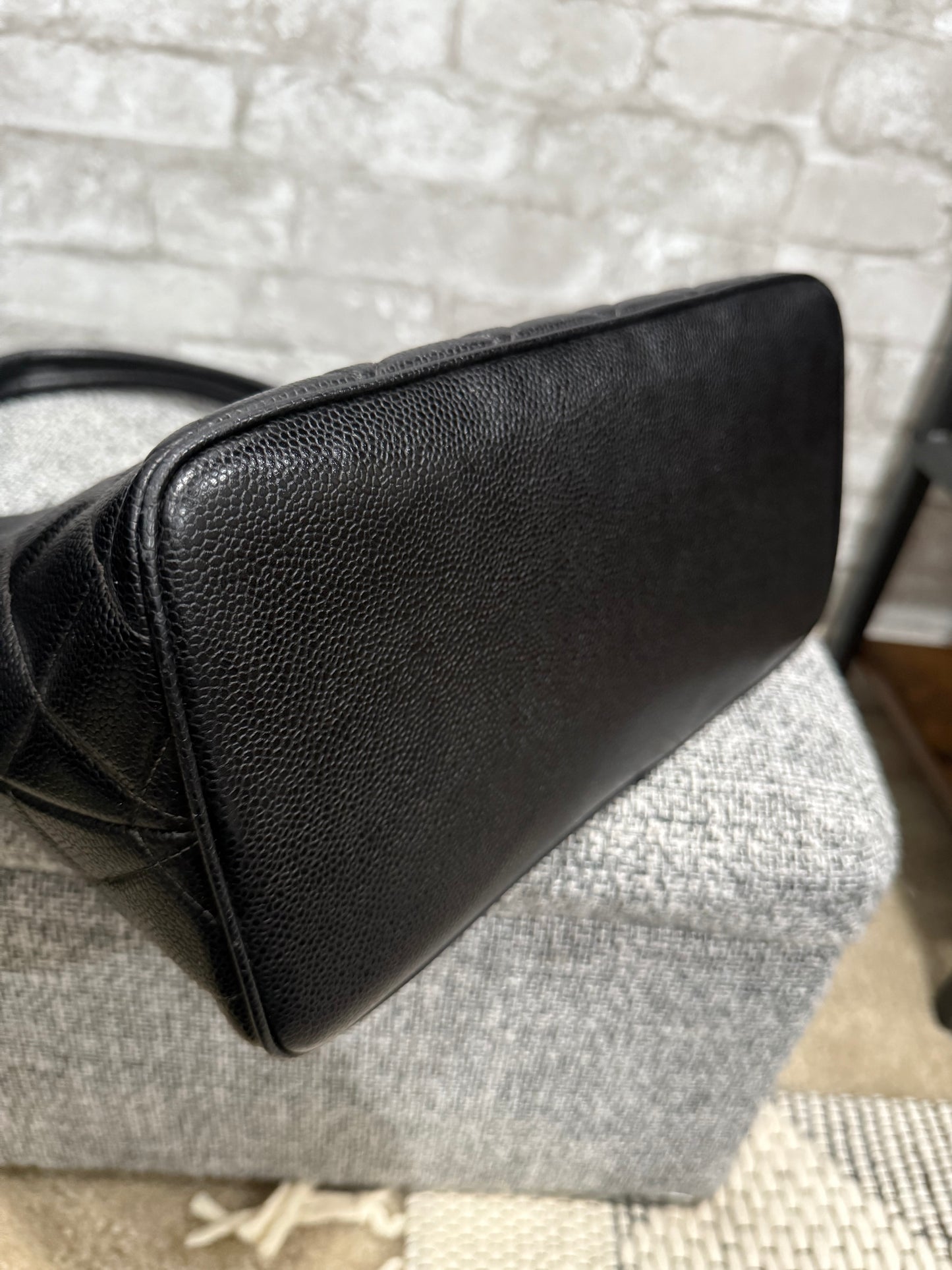 👜Chanel Medallion Tote Bag Quilted Caviar Leather in black  👜