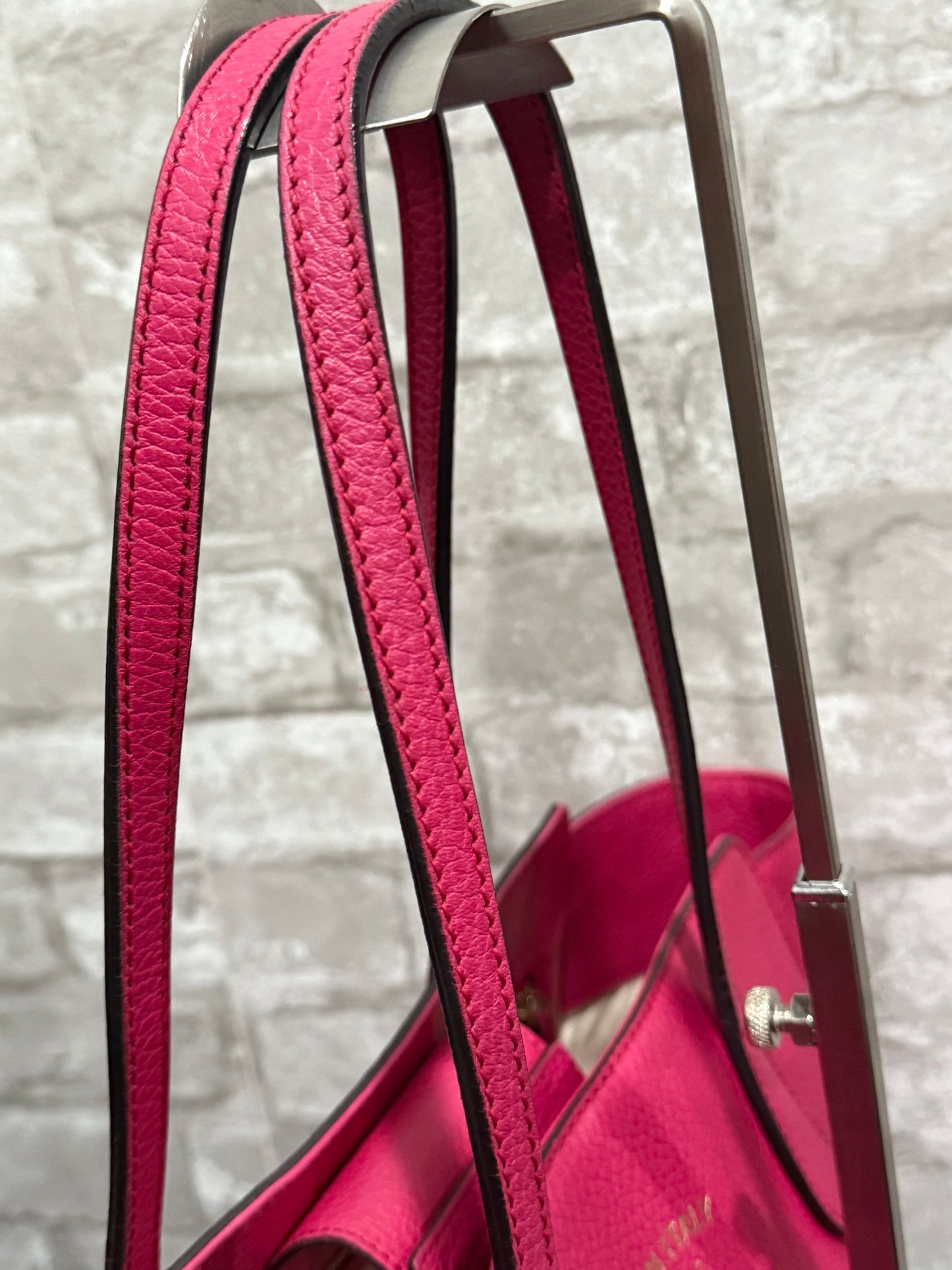 Gucci Swing Tote Shoulder Bag in Pink 👛