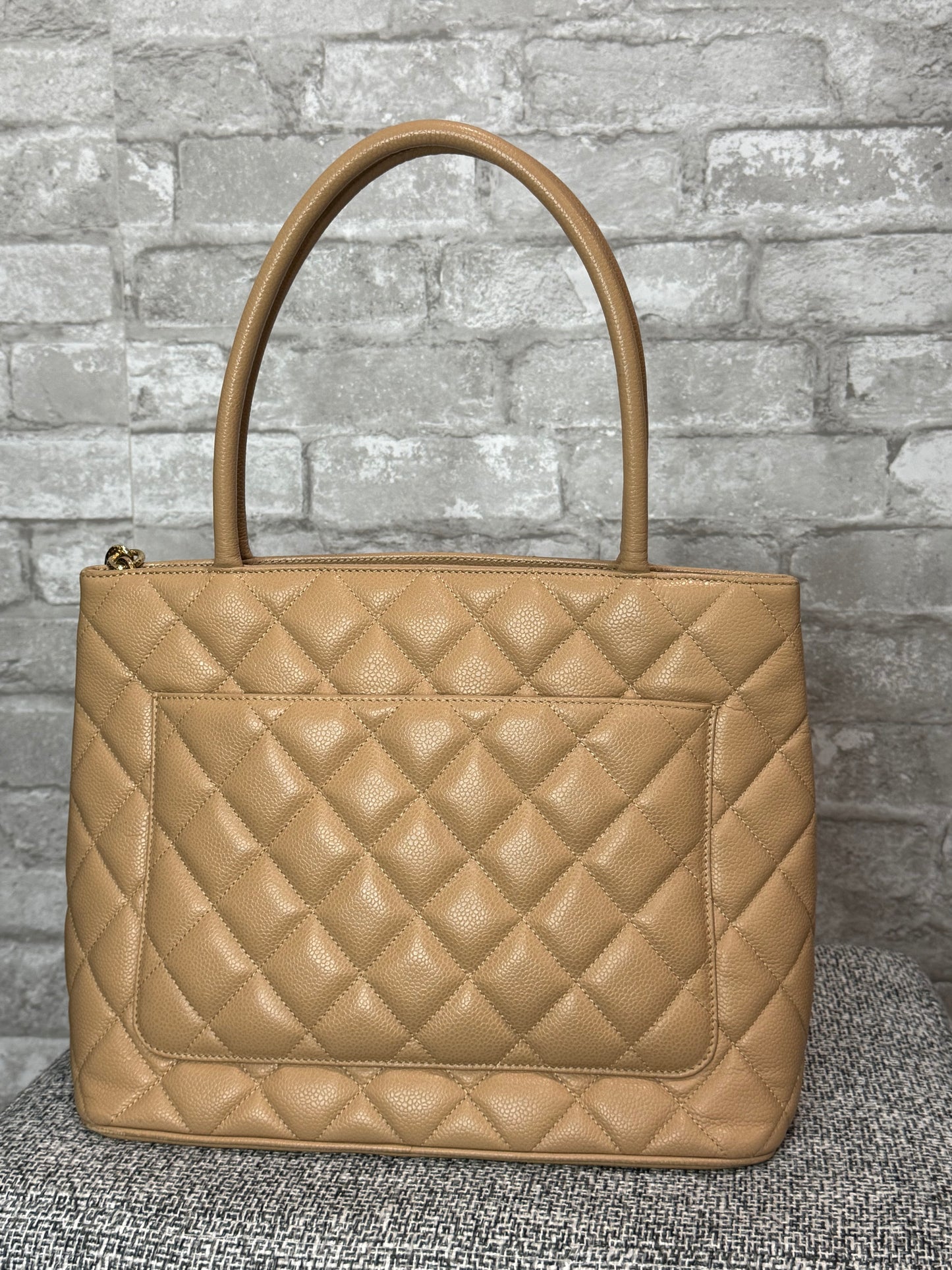 👜Chanel Medallion Tote Bag Quilted Caviar Leather in Beige  👜