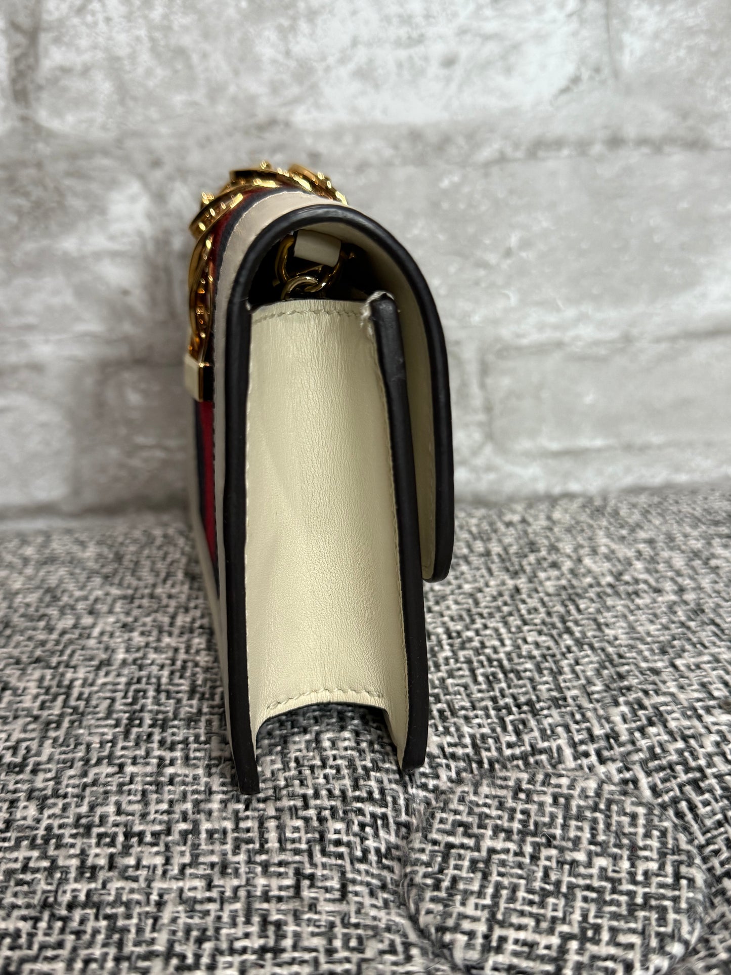 👜 🌹 Gucci Super Mini Sylvie in white👜 🌹