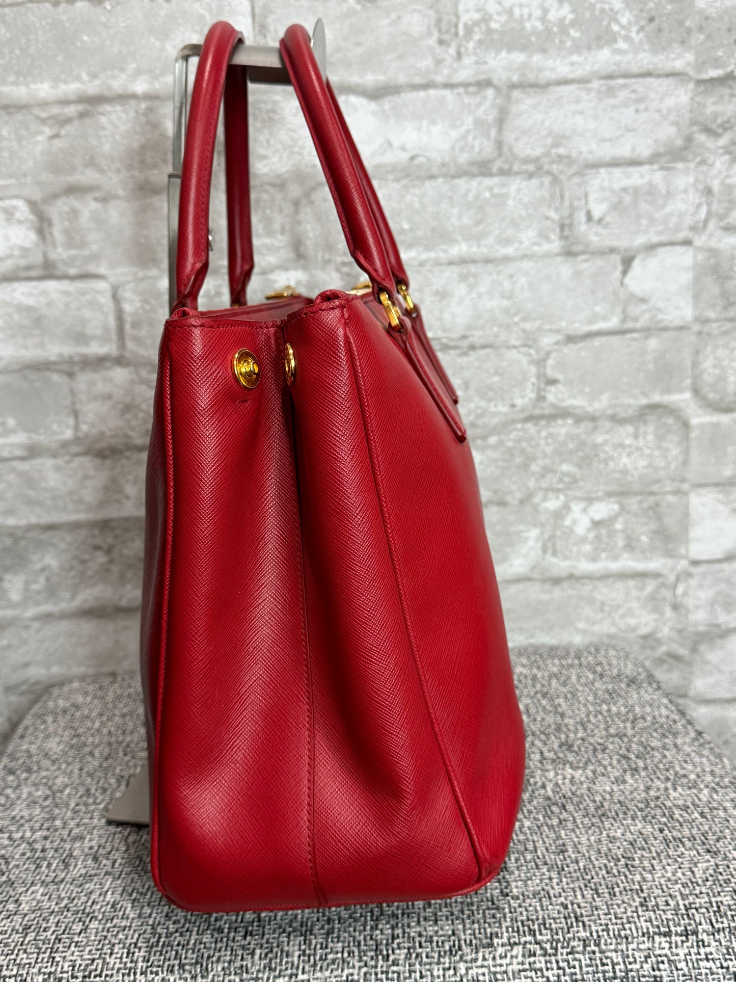 🍎 👜 Prada Galleria Saffiano leather bag in Red 👜 🍎