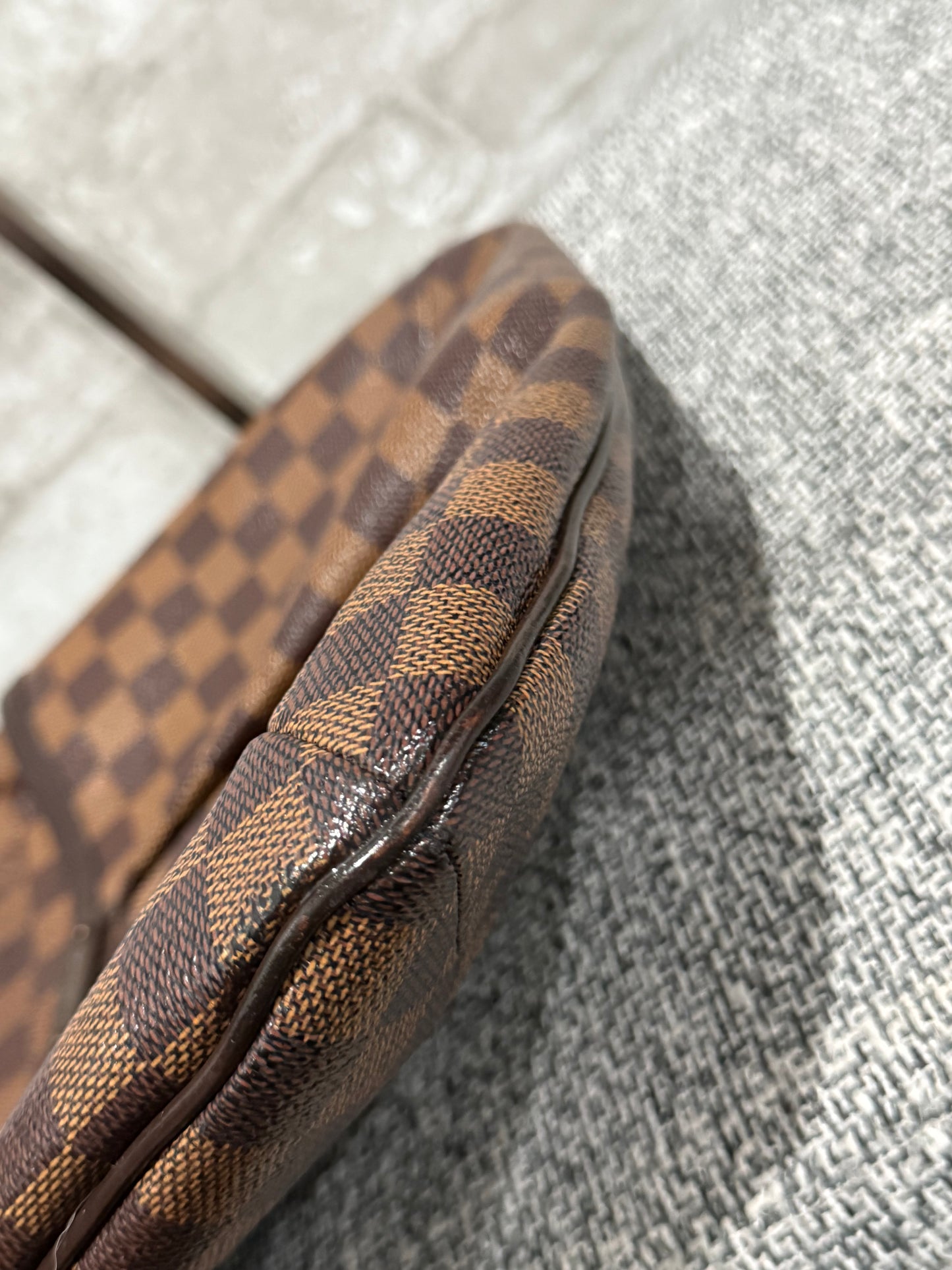 Louis Vuitton Bloomsbury in Damier Ebene 2011