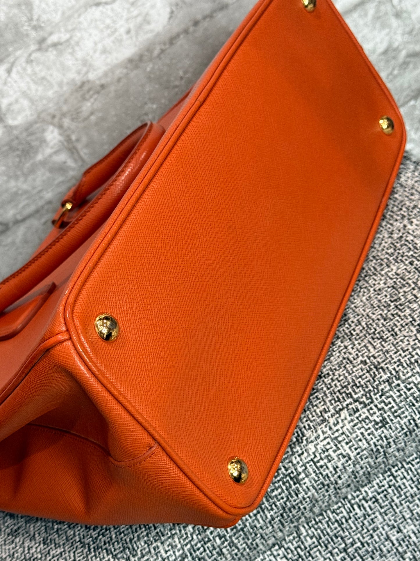 🍊 👜 Prada Galleria Saffiano leather bag in Orange 👜 🍊