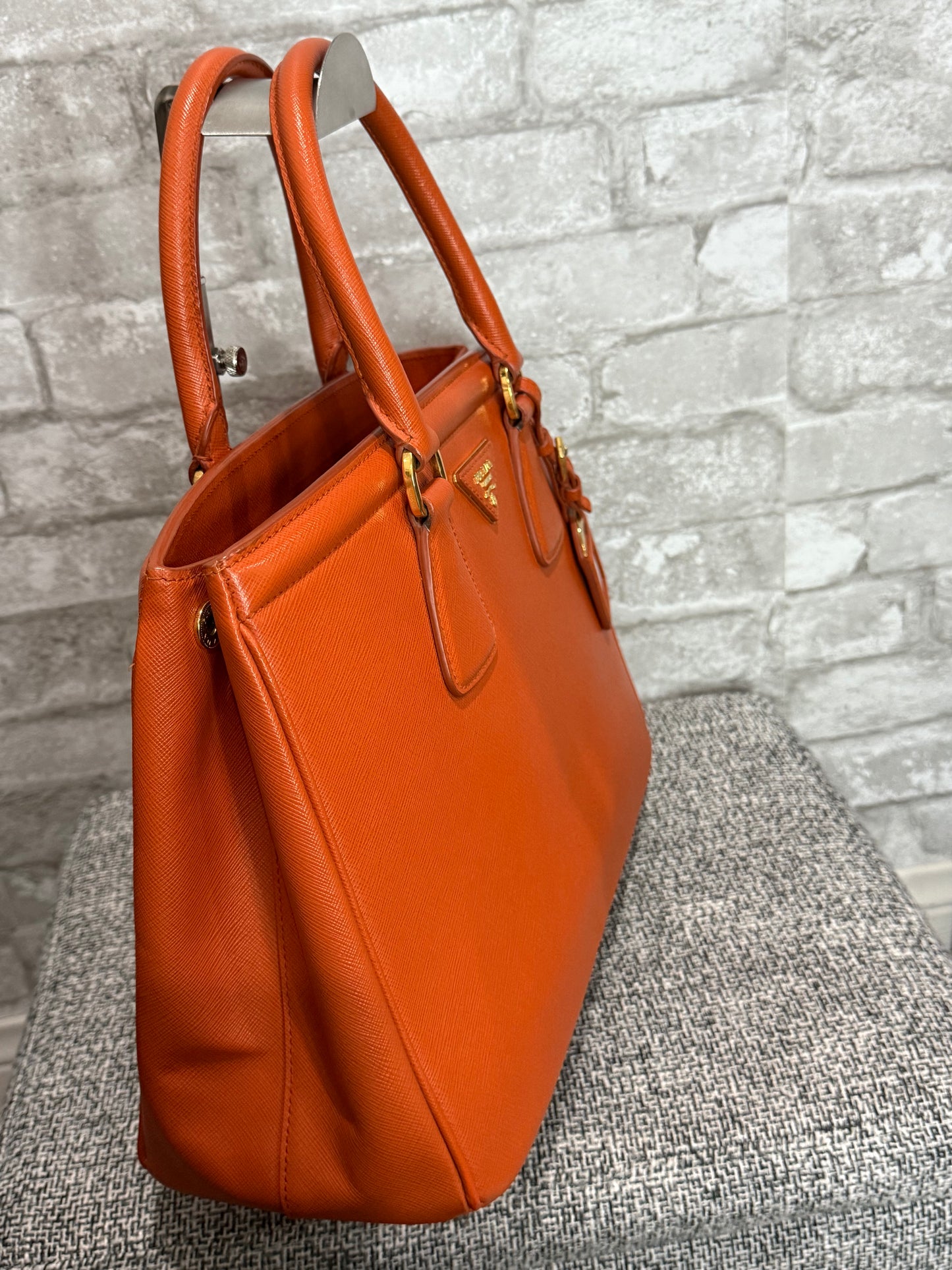 🍊 👜 Prada Galleria Saffiano leather bag in Orange 👜 🍊