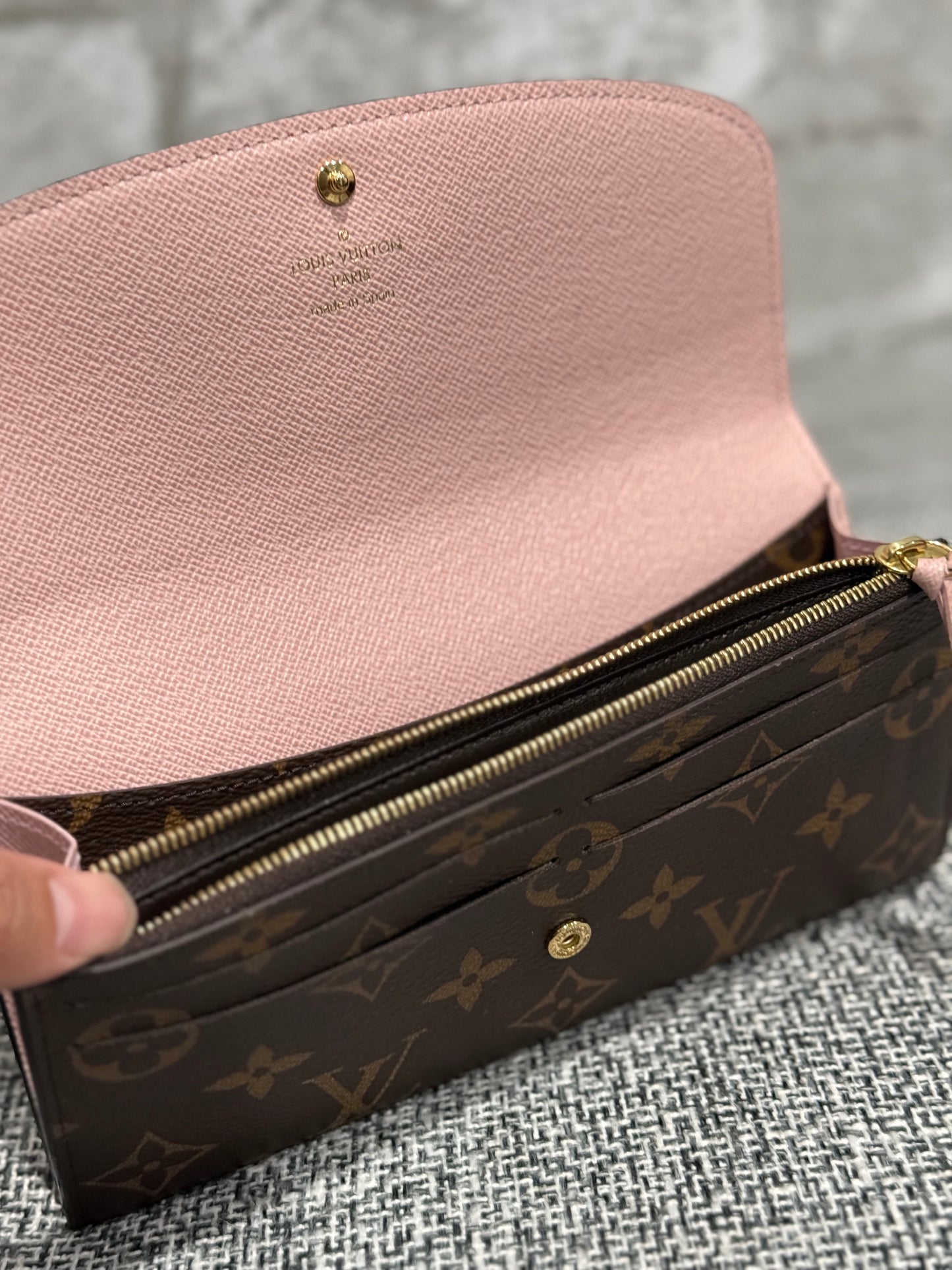 🌸👜Louis Vuitton Emilie Wallet Rose Ballerine👜 🌸