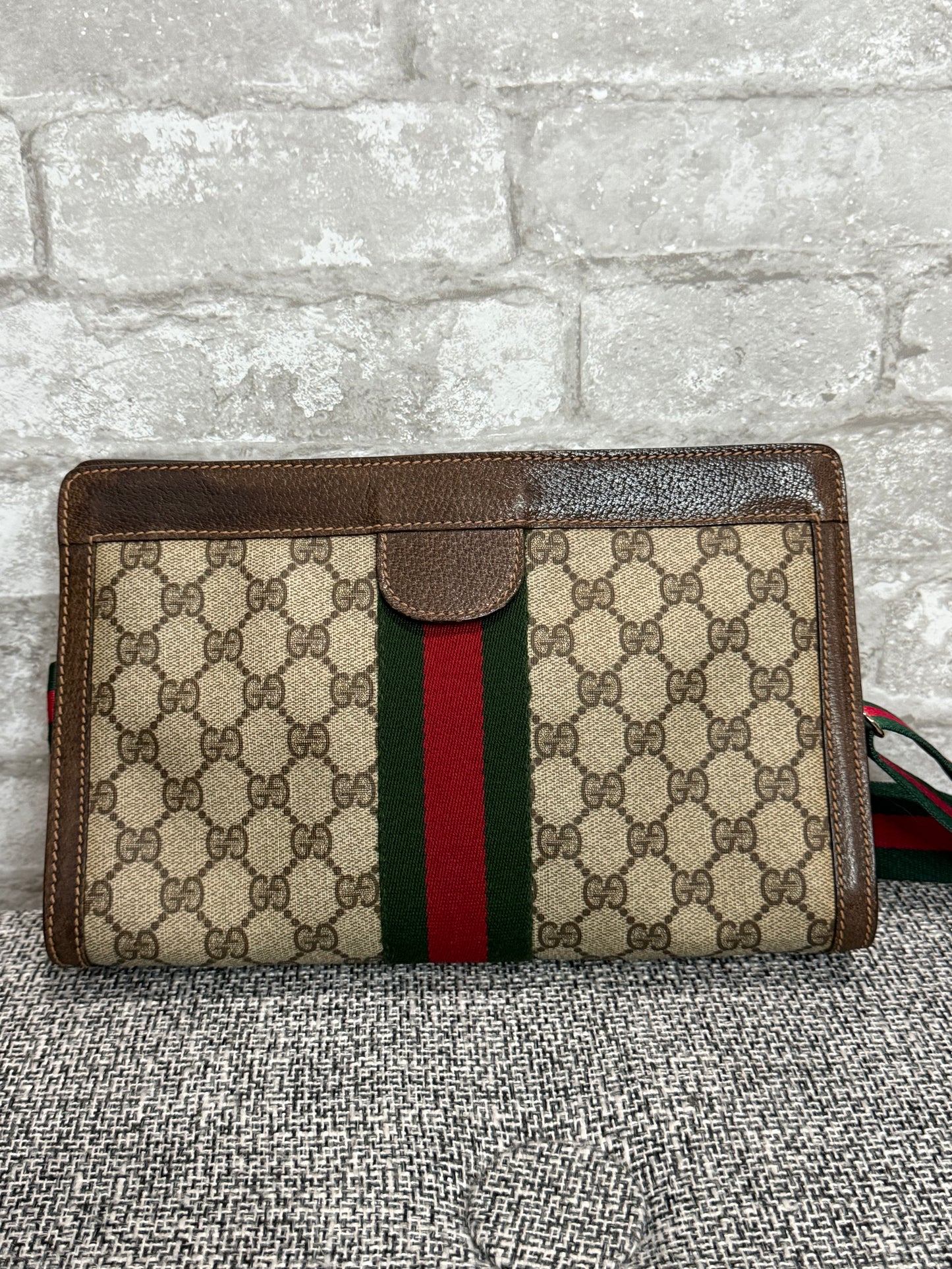 💼 🌸Gucci Vintage Clutch turned crossbody bag 💼  🌸