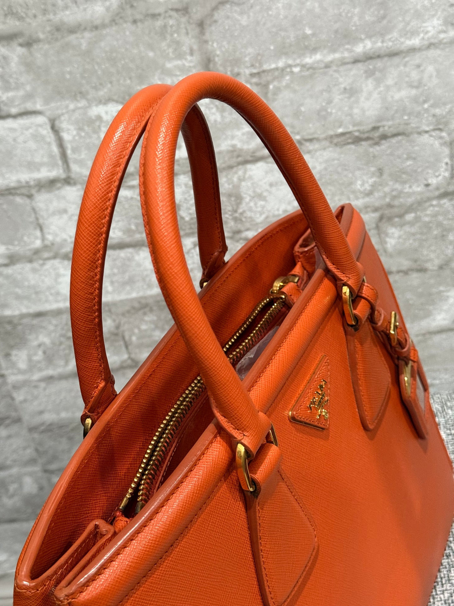 🍊 👜 Prada Galleria Saffiano leather bag in Orange 👜 🍊