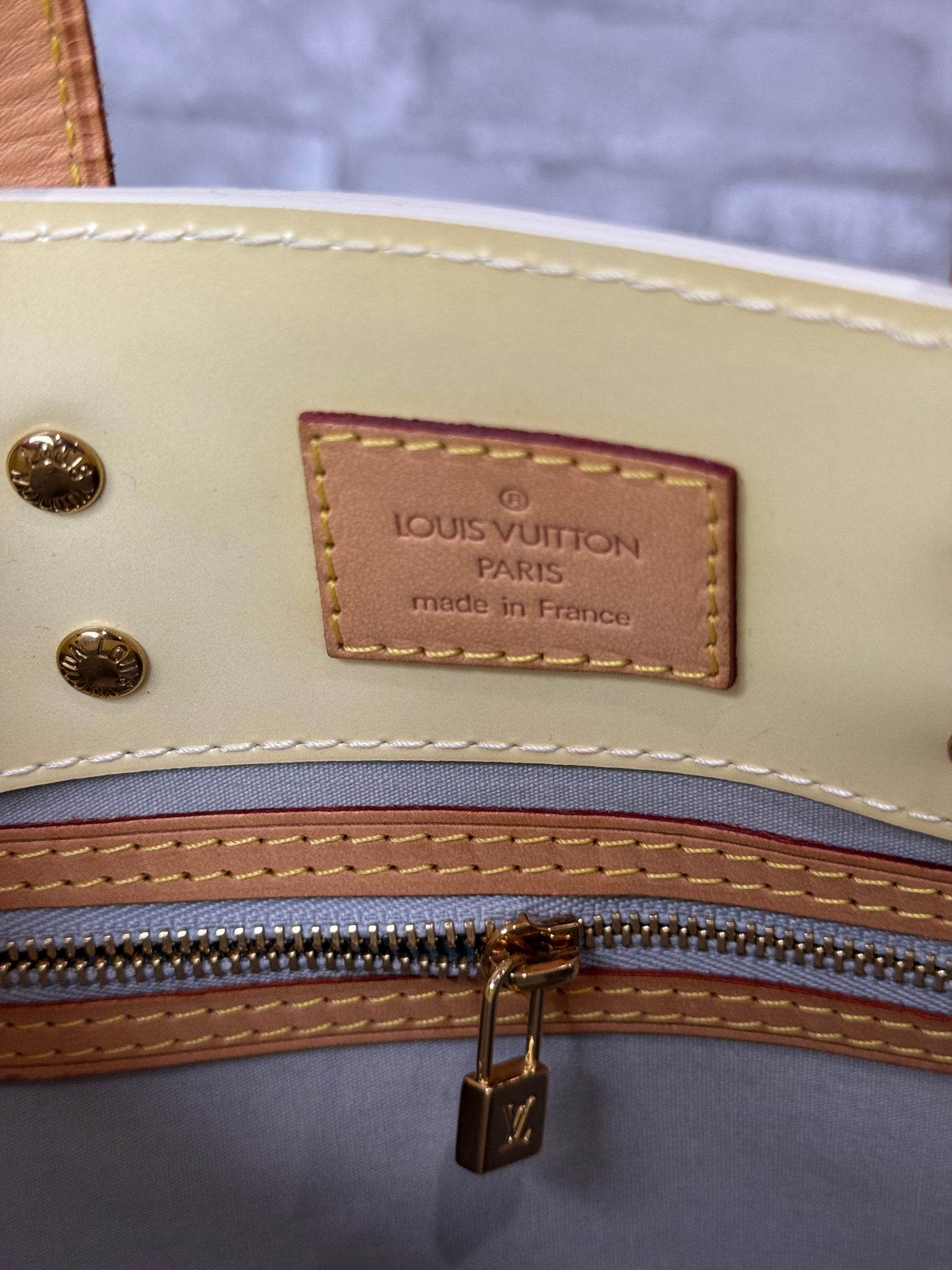 🌼👜Louis Vuitton Monogram Vernis Lead Yellow 👜🌼