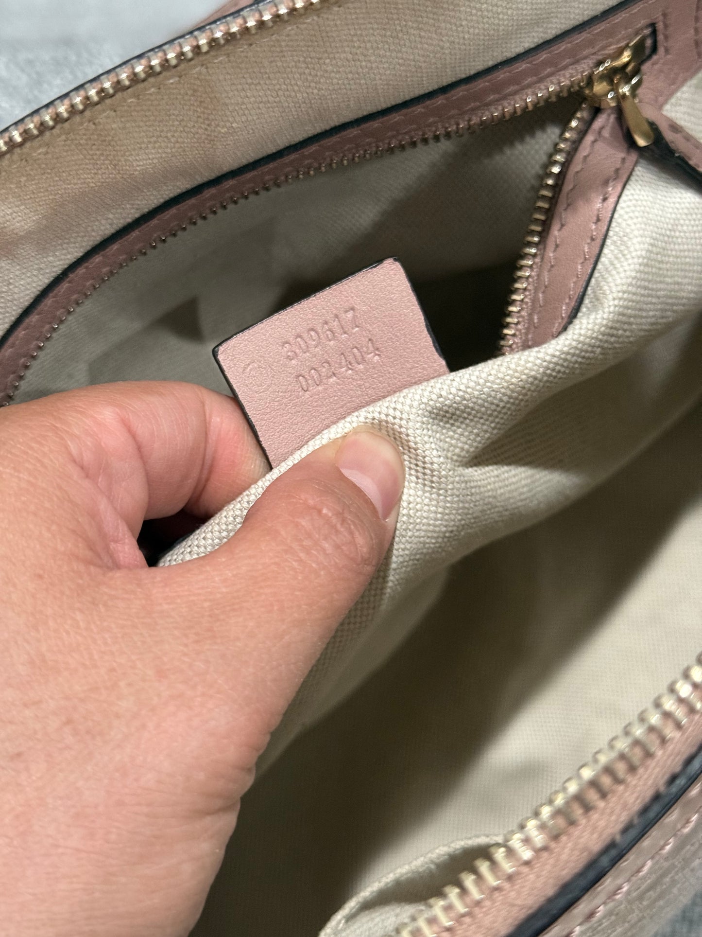 👜 SOLD - Gucci Dome Patent leather 👜