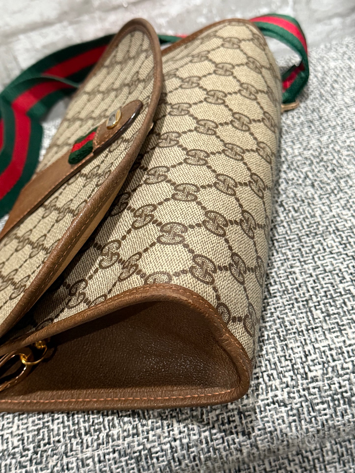Gucci Vintage Clutch turn into Crossbody