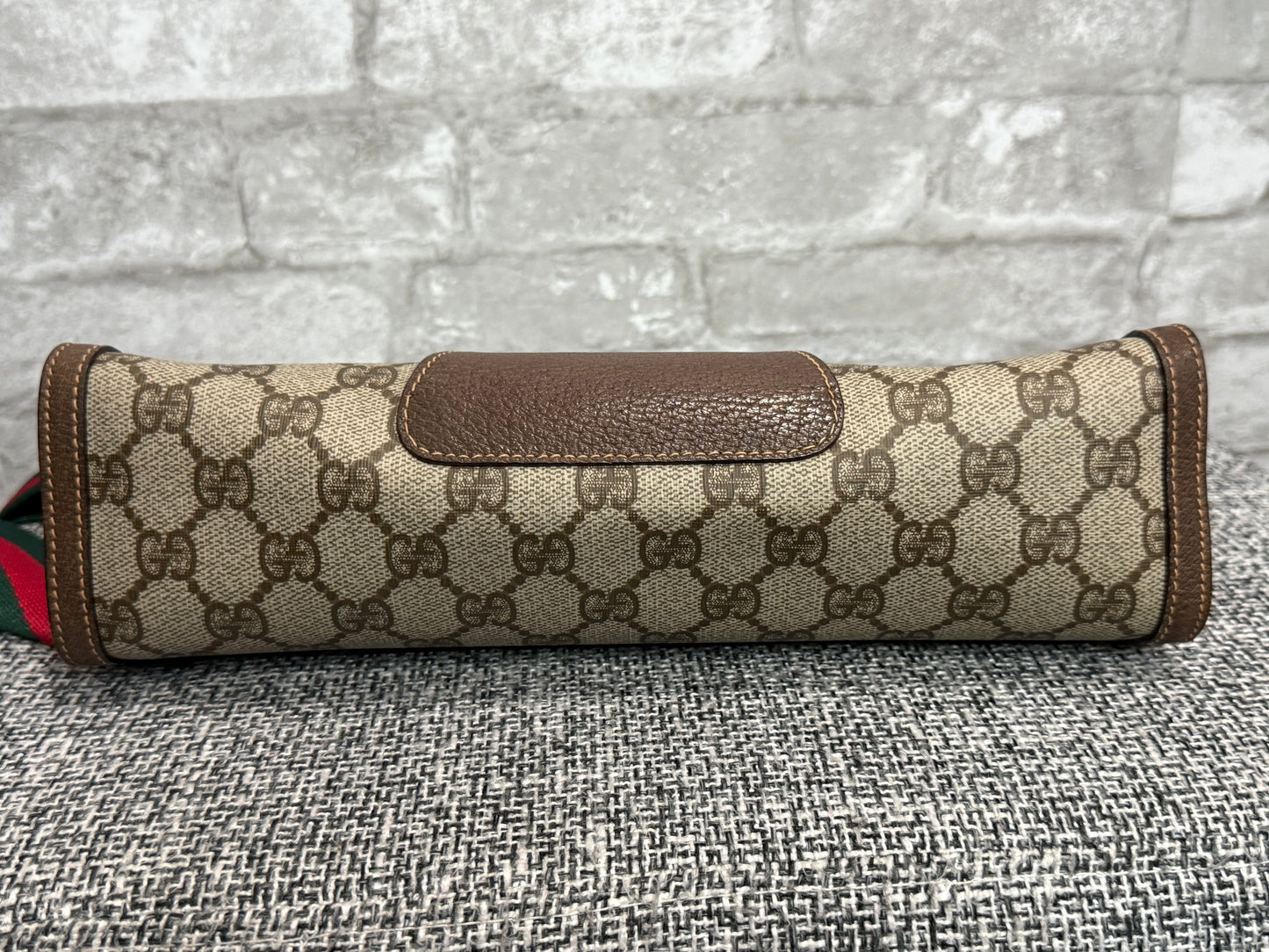 👜 Gucci Vintage Clutch turned crossbody bag 👜